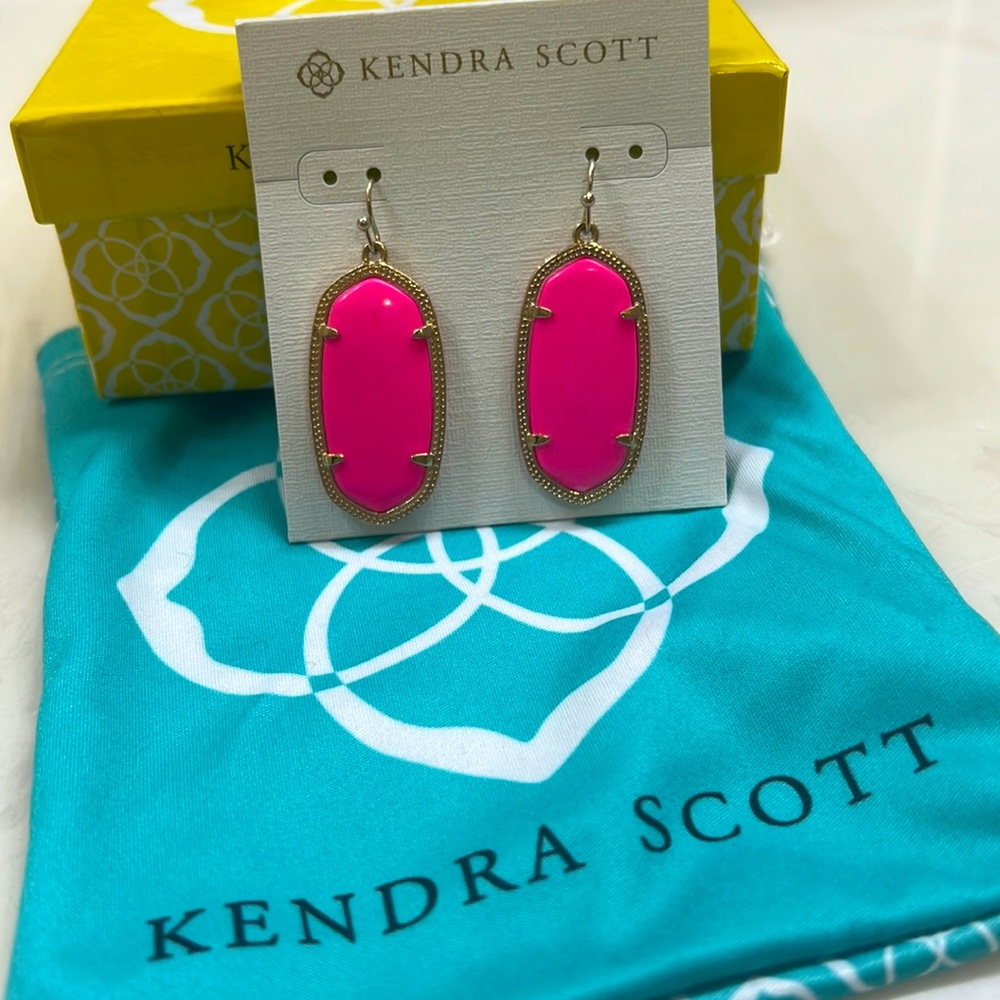 Kendra Scott Elle earrings